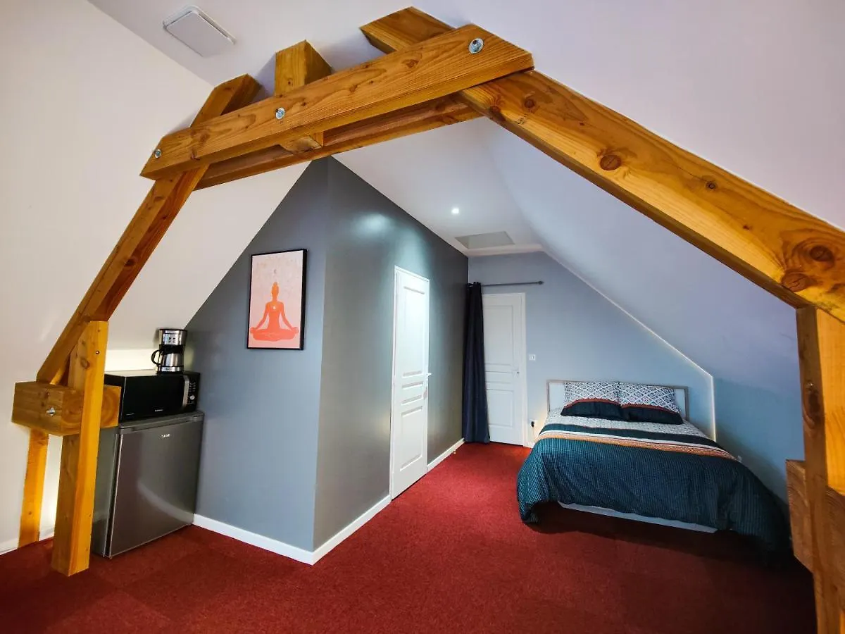 Bed & Breakfast Gite Les Grandes Menieres Proche Du Pal Le Donjon France